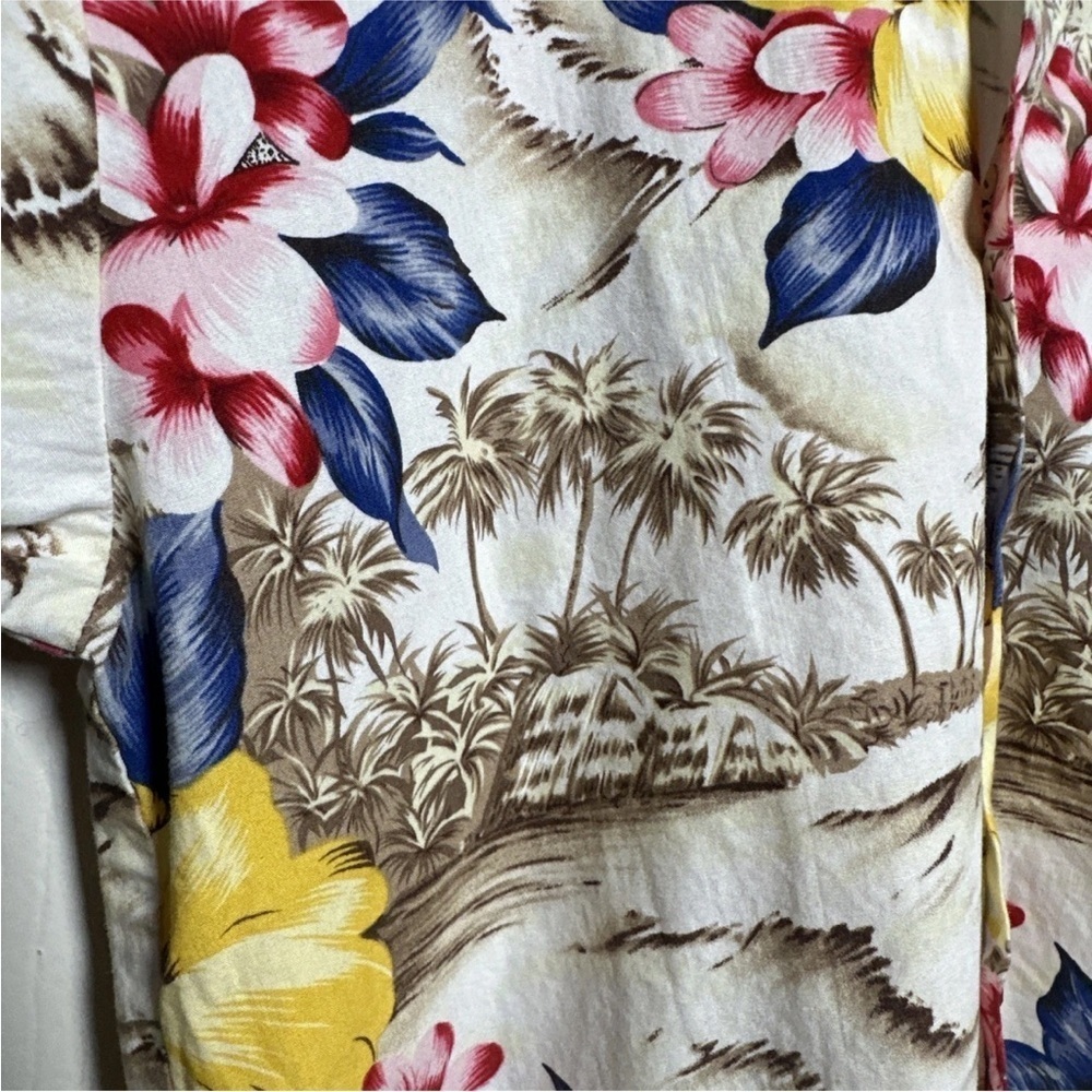 Hilo Hattie Top Floral Aloha Hawaiian Button Down Tropical USA Made Medium - Picture 8 of 13
